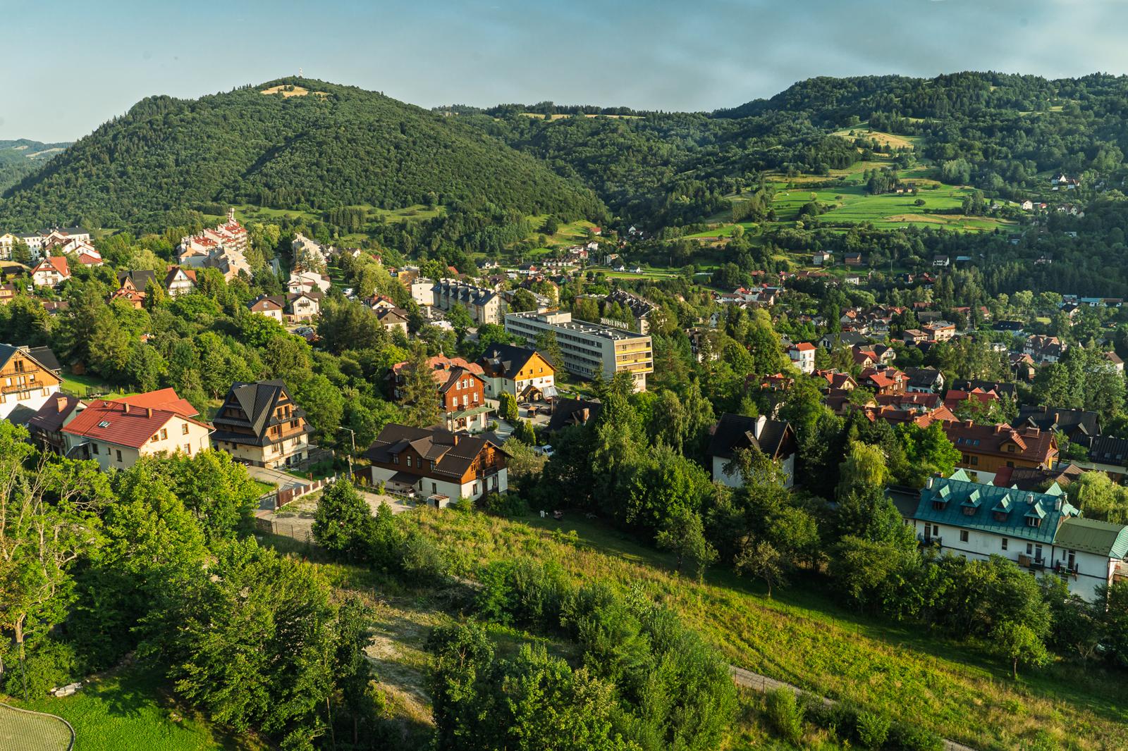 Panorama Szczawnicy widziana z wysokości hotelu Pieniny Grand